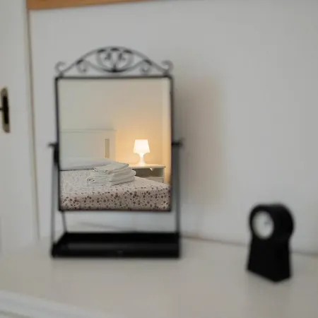 Apartment Lovely - *