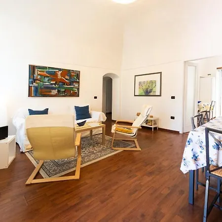 Lovely - Apartment